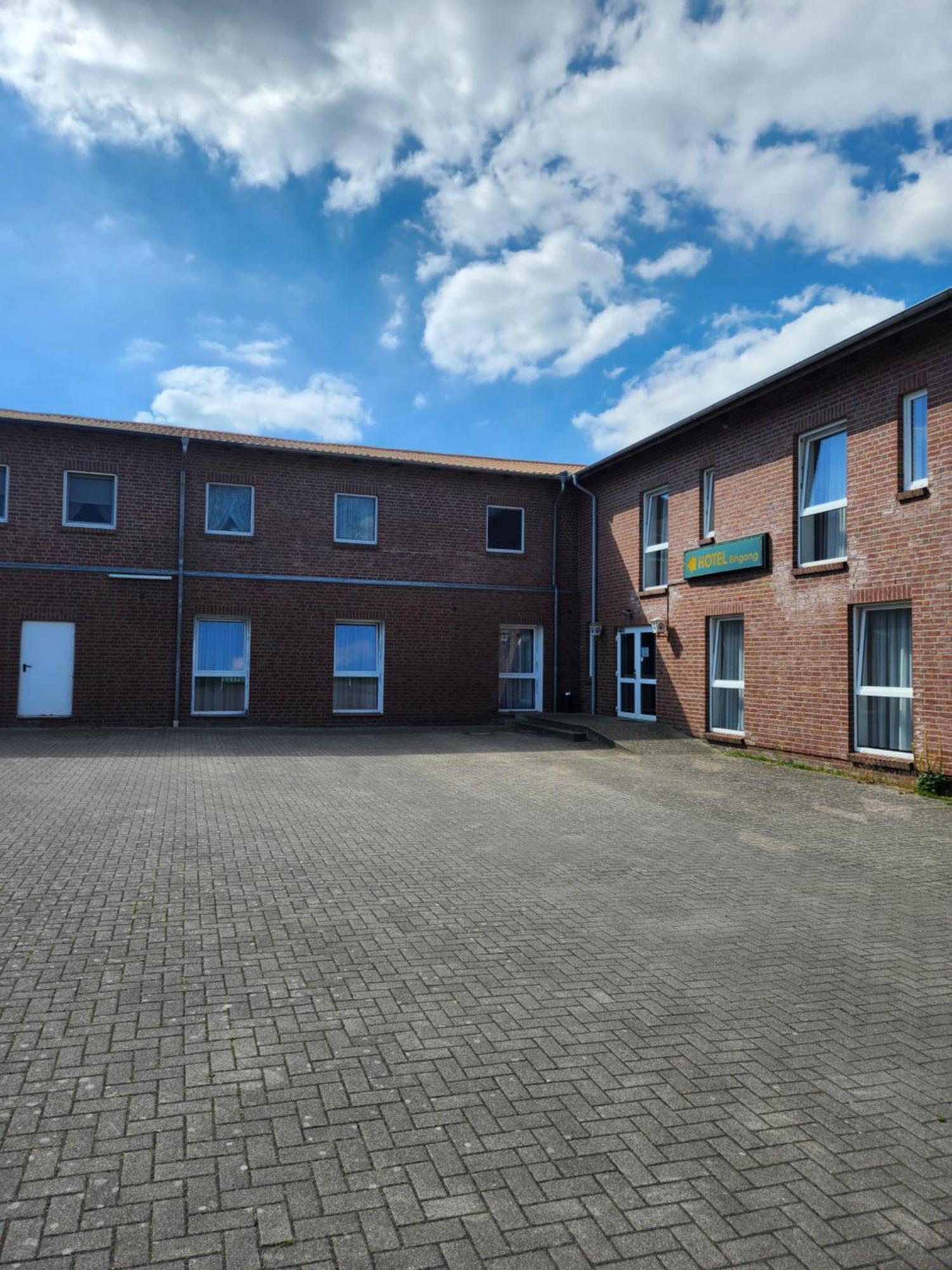 Hotel Hoyers In Pinneberg Prisdorf Екстериор снимка